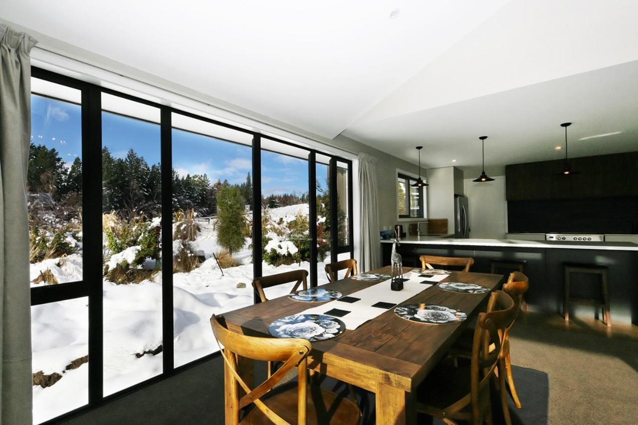 Lake Views At Antler Lodge Lake Tekapo Exterior photo