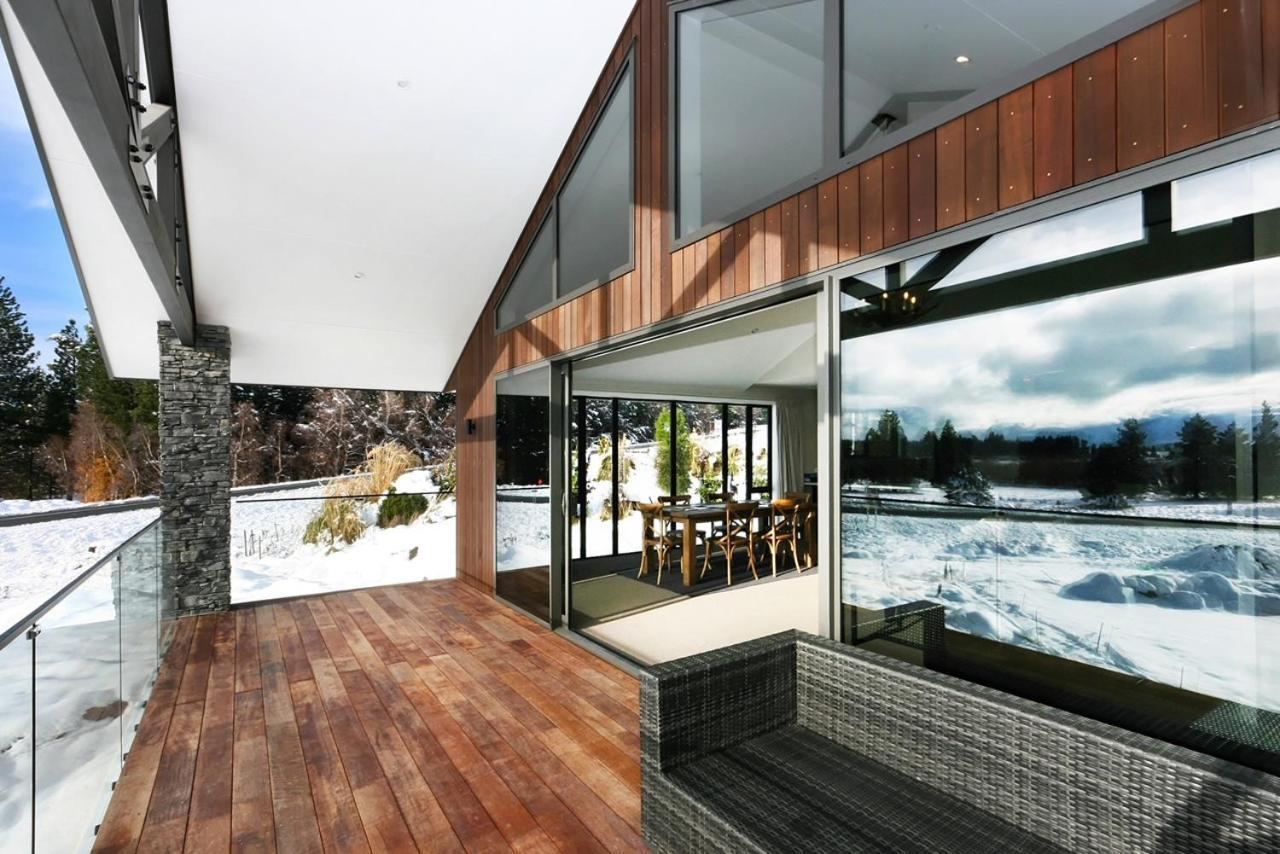 Lake Views At Antler Lodge Lake Tekapo Exterior photo